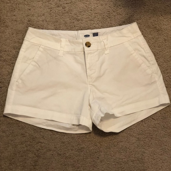 Never worn white shorts - Picture 1 of 1